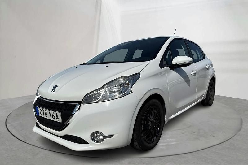 Vit Begagnad 2014 Peugeot 208 Halvkombi | 50 000 kr (Bra pris) - Bild 1/4