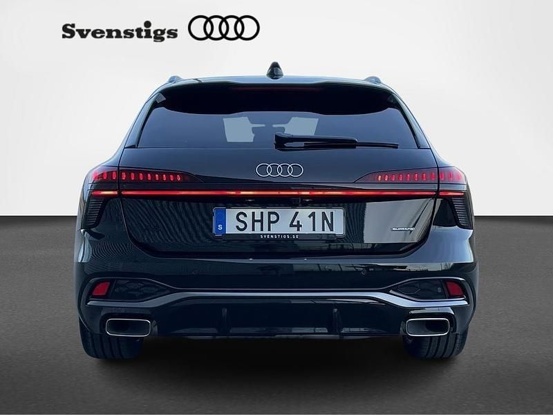 Ny Audi A6 2026 Grön Kombi