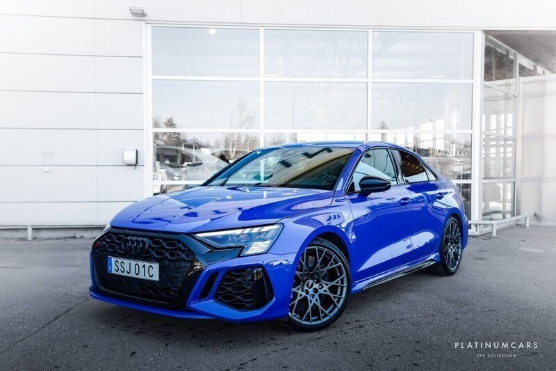 Okänd Begagnad 2023 Audi RS3 Performance Halvkombi | 749 000 kr - Bild 1/4