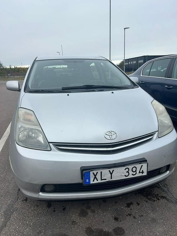 Begagnad Toyota Prius 112 HK (82 kW) 2005 Halvkombi