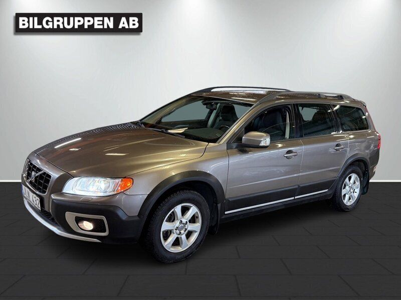 Grå Begagnad 2008 Volvo XC70 Momentum SUV | 119 900 kr (Dyr) - Bild 1/4