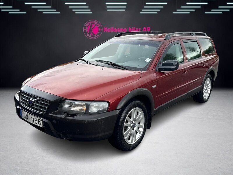 Mörkröd Begagnad 2000 Volvo XC70 SUV | 43 900 kr (Dyr) - Bild 1/4