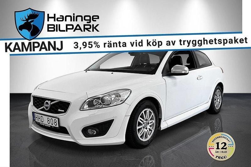 Vit Begagnad 2011 Volvo C30 R-Design Halvkombi | 74 900 kr (Marknadspris) - Bild 1/4