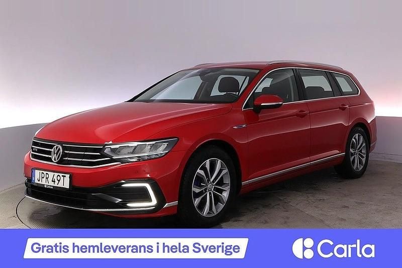 Röd Begagnad 2019 VW Passat GTE Kombi | 223 900 kr (Marknadspris) - Bild 1/4