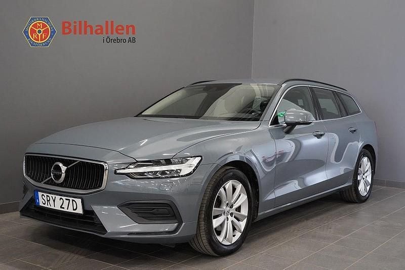 Begagnad Volvo V60 Momentum 197 HK (144 kW) 2021 Grå Kombi