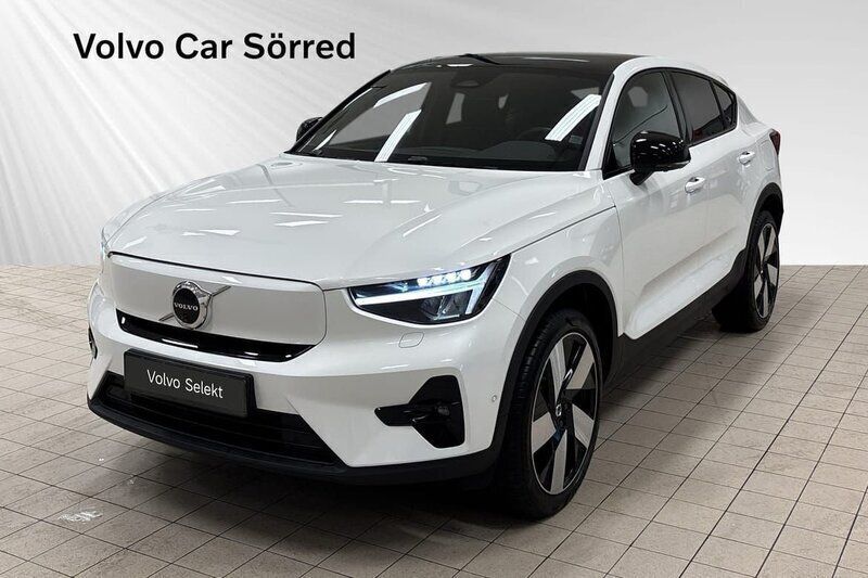Vit Begagnad 2025 Volvo EC40 Plus SUV | 484 900 kr (Bra pris) - Bild 1/3