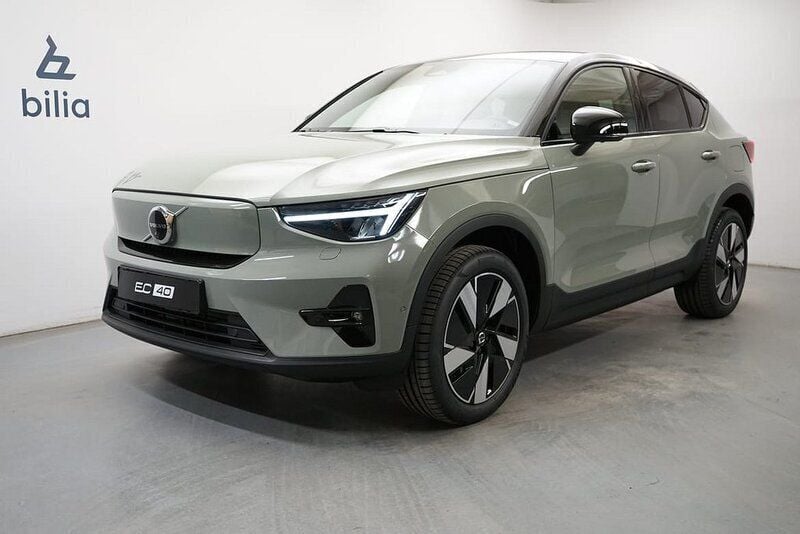 Grön Ny 2024 Volvo EC40 Plus SUV | 579 900 kr (Marknadspris) - Bild 1/4