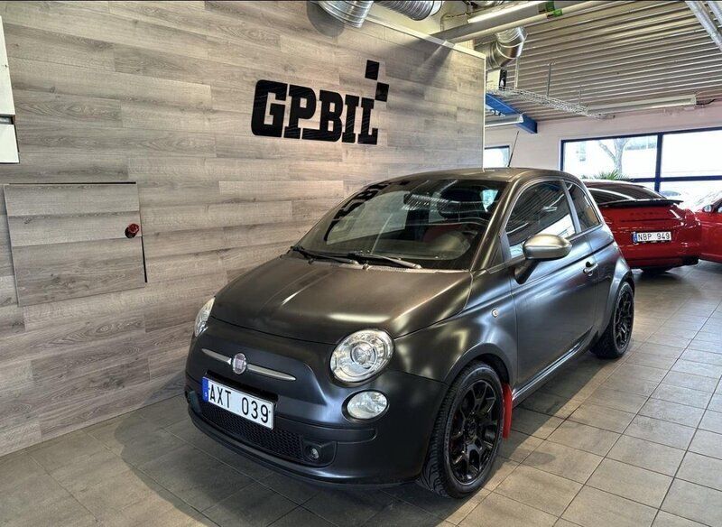 Svart Begagnad 2011 Fiat 500 Halvkombi | 74 000 kr (Marknadspris) - Bild 1/4