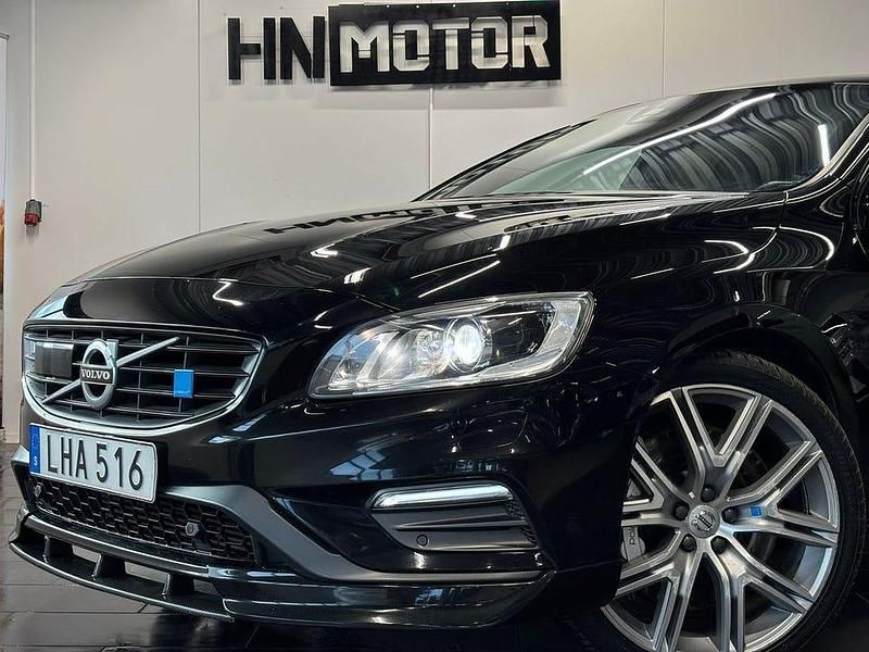 Begagnad Volvo V60 367 HK (269 kW) 2017 Svart Kombi
