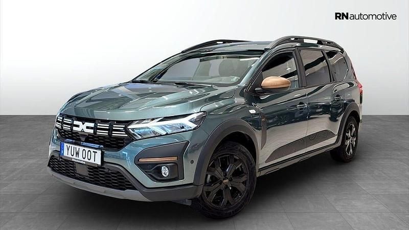 Begagnad Dacia Jogger Extreme 140 HK (102 kW) 2023 Grön Minibuss