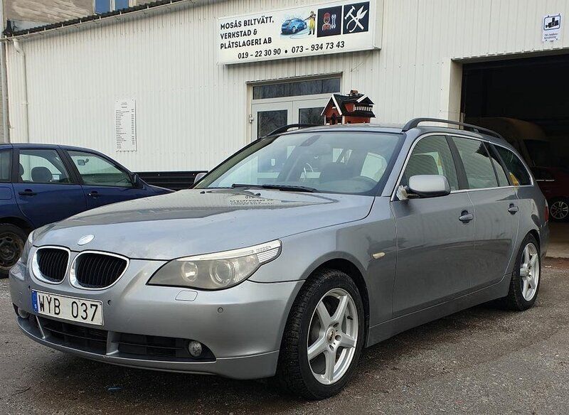 Ljusgrå Begagnad 2005 BMW 525 M Sport Kombi | 62 000 kr (Lite dyr) - Bild 1/4