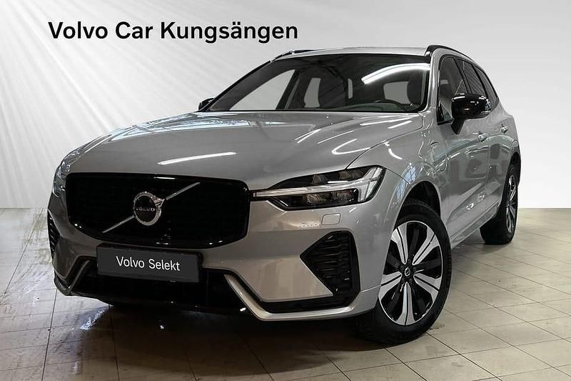 Silver Begagnad 2023 Volvo XC60 Plus SUV | 509 900 kr (Lite dyr) - Bild 1/3