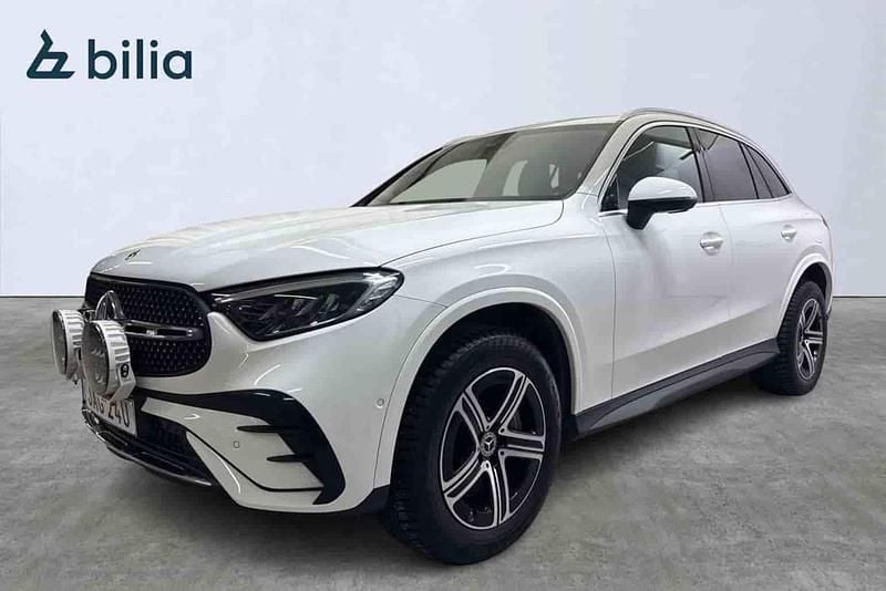Vit Begagnad 2023 Mercedes GLC300e Advanced Plus SUV | 549 900 kr (Superpris) - Bild 1/1