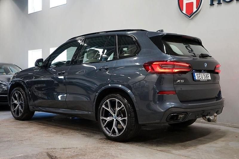 Begagnad BMW X5 M Sport 394 HK (289 kW) 2022 Grå SUV