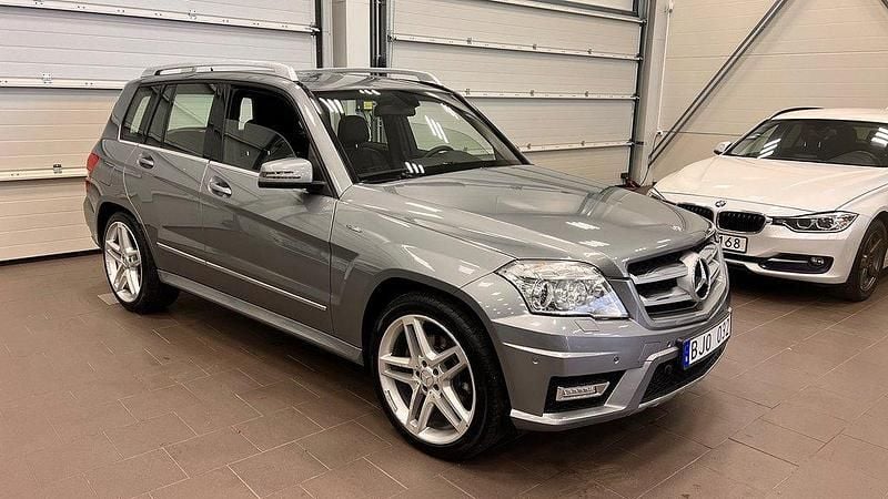 Silver Begagnad 2012 Mercedes GLK220 AMG SUV | 179 500 kr (Marknadspris) - Bild 1/4