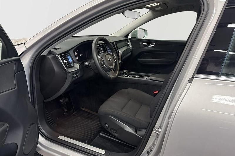 Begagnad Volvo XC60 355 HK (261 kW) 2022 Silver SUV
