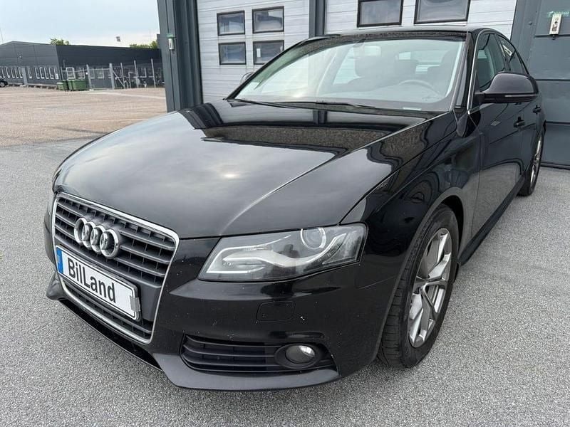 Svart Begagnad 2009 Audi A4 Sedan | 45 900 kr (Marknadspris) - Bild 1/4