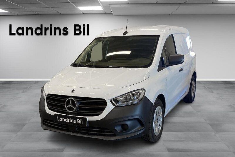 Vit Begagnad 2023 Mercedes Citan 112 Van | 259 000 kr - Bild 1/4