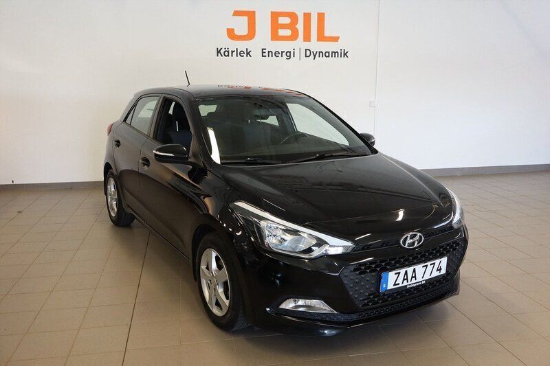 Svart Begagnad 2017 Hyundai i20 Comfort Halvkombi | 99 900 kr (Marknadspris) - Bild 1/4