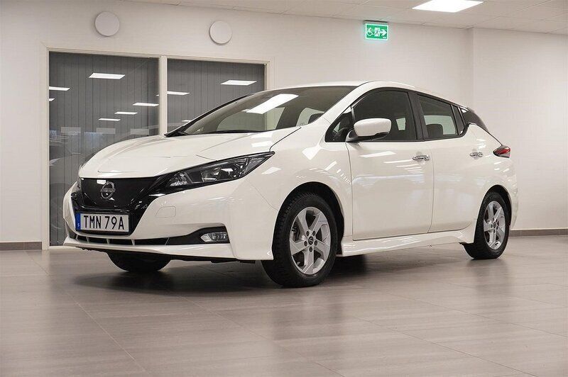 Vit Begagnad 2023 Nissan Leaf N-Connecta Halvkombi | 208 800 kr - Bild 1/4