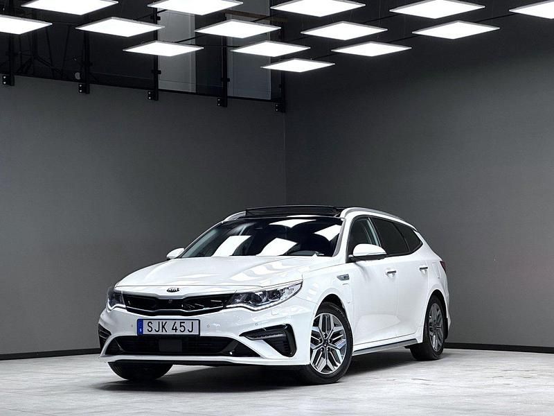 Vit Begagnad 2019 Kia Optima Hybrid 2 Sedan | 229 900 kr (Lite dyr) - Bild 1/3