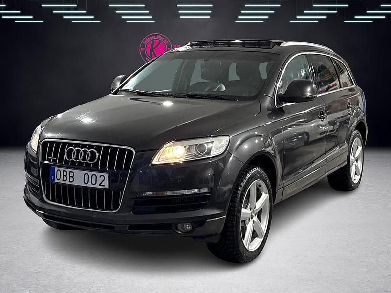 Grå Begagnad 2006 Audi Q7 Comfort SUV | 89 900 kr (Lite dyr) - Bild 1/4