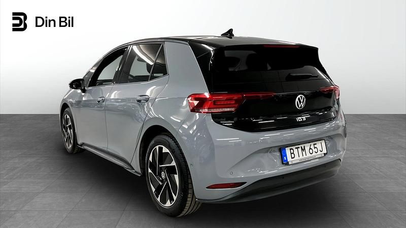 Begagnad VW ID.3 Pro Performance 150 kW (204 HK) 2023 Moonstone grey Halvkombi