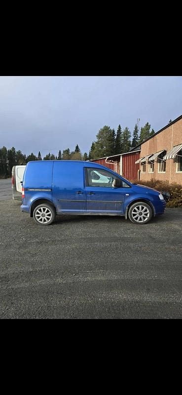 Begagnad VW Caddy 105 HK (77 kW) 2010 Minibuss