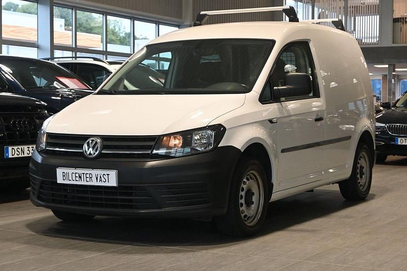 Vit Begagnad 2018 VW Caddy Minibuss | 129 000 kr (Marknadspris) - Bild 1/4