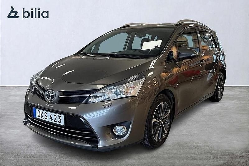 Begagnad Toyota Verso 148 HK (108 kW) 2016 Grå Minibuss