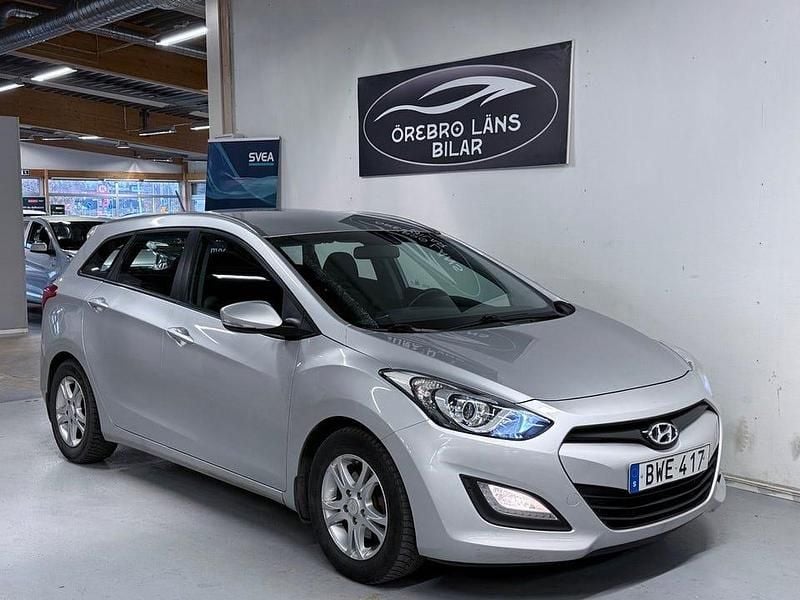 Begagnad Hyundai i30 110 HK (80 kW) 2014 Silver Kombi