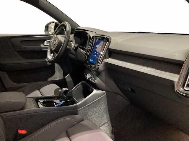 Begagnad Volvo XC40 Plus 175 kW (238 HK) 2023 Svart SUV