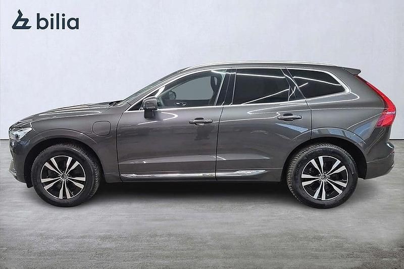 Begagnad Volvo XC60 Core 253 HK (186 kW) 2022 Grå SUV