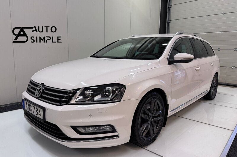 Vit Begagnad 2014 VW Passat R-line Kombi | 99 900 kr (Marknadspris) - Bild 1/3