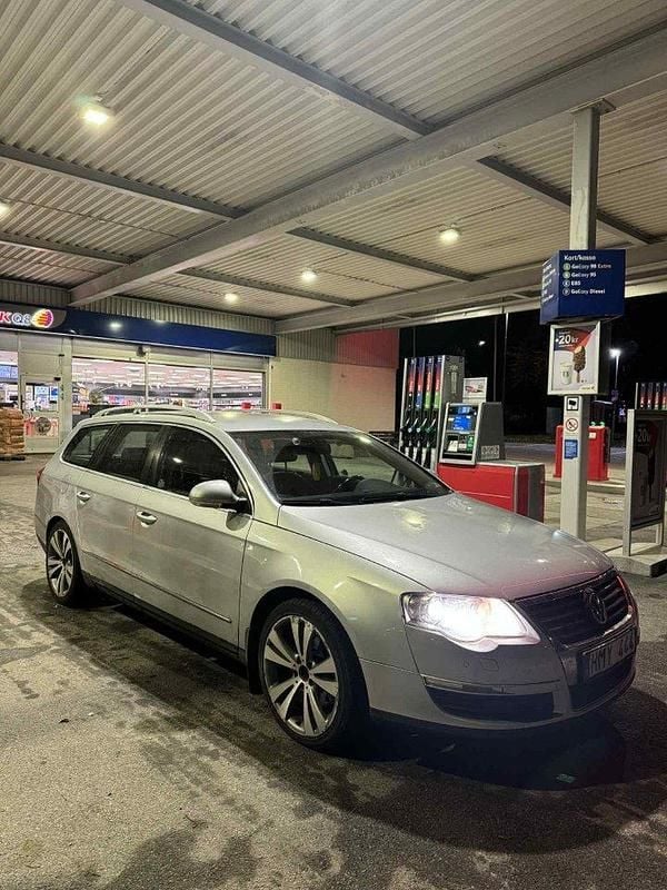 Silver Begagnad 2008 VW Passat Sportline Kombi | 40 000 kr (Marknadspris) - Bild 1/4