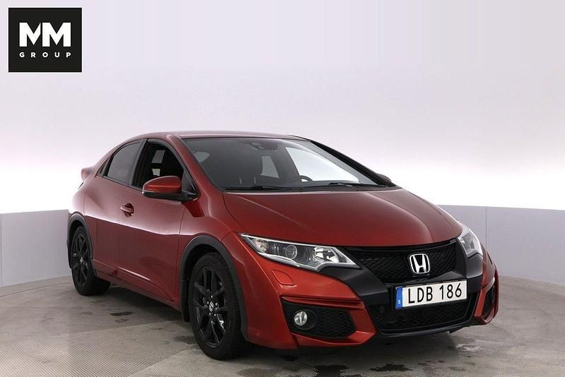 Röd Begagnad 2015 Honda Civic Sport Halvkombi | 93 800 kr (Marknadspris) - Bild 1/4