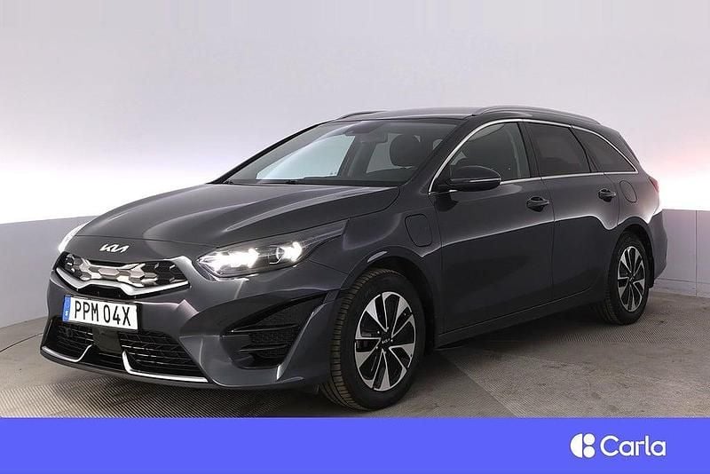 Grå Begagnad 2022 Kia Ceed Sportswagon Advance Kombi | 253 900 kr (Marknadspris) - Bild 1/4