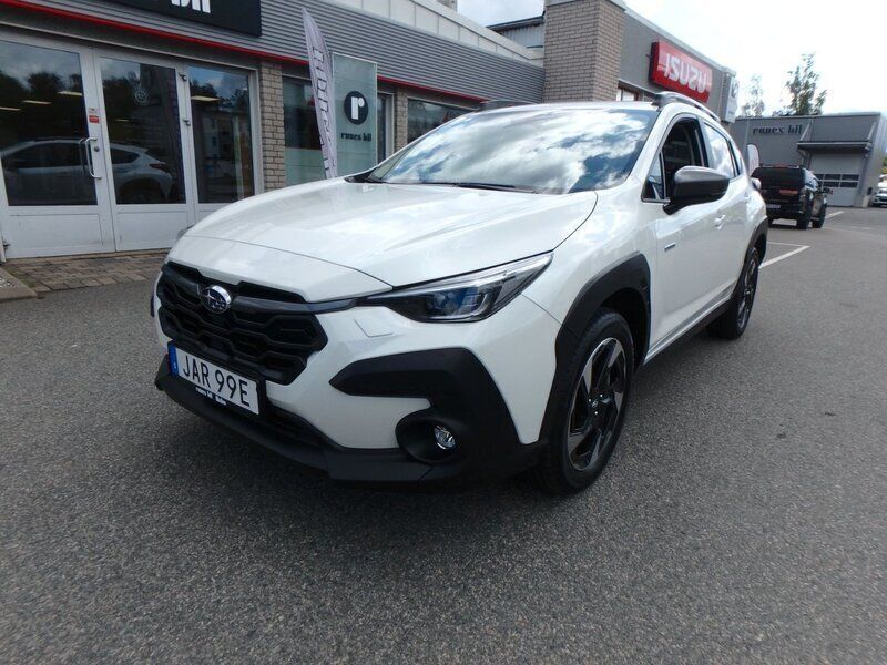 Vit (vitpärlemometallic) Begagnad 2023 Subaru Crosstrek Kombi | 395 000 kr (Marknadspris) - Bild 1/4