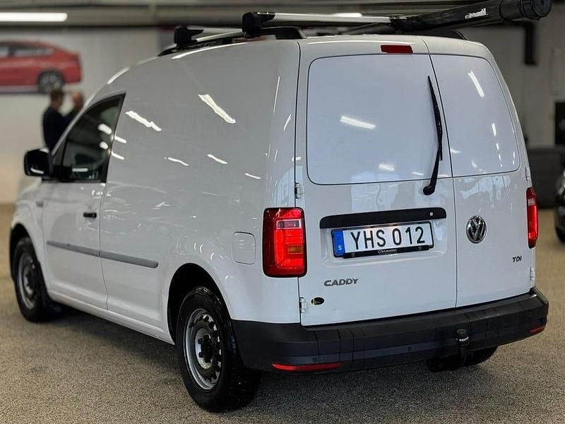 Begagnad VW Caddy 75 HK (55 kW) 2017 Vit Minibuss