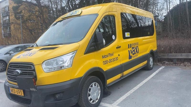 Gul Begagnad 2018 Ford Transit Kombi | 120 000 kr (Dyr) - Bild 1/1
