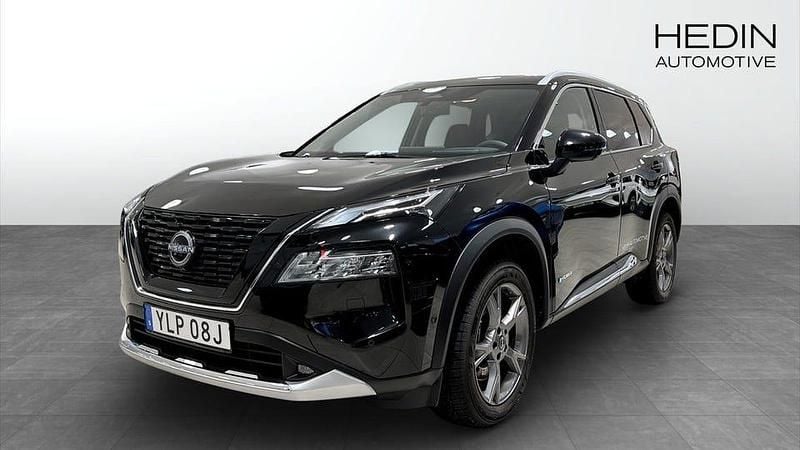 Svart Ny 2025 Nissan X-Trail Tekna+ SUV | 489 900 kr (Marknadspris) - Bild 1/4