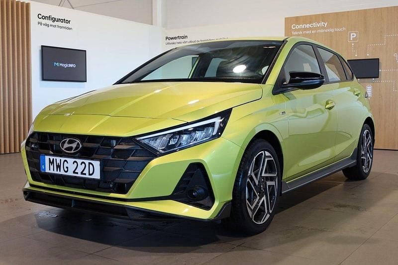 Gul Begagnad 2024 Hyundai i20 N Line Halvkombi | 239 900 kr (Marknadspris) - Bild 1/3