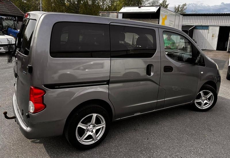 Grå Begagnad 2011 Nissan NV200 Van | 35 000 kr (Bra pris) - Bild 1/4