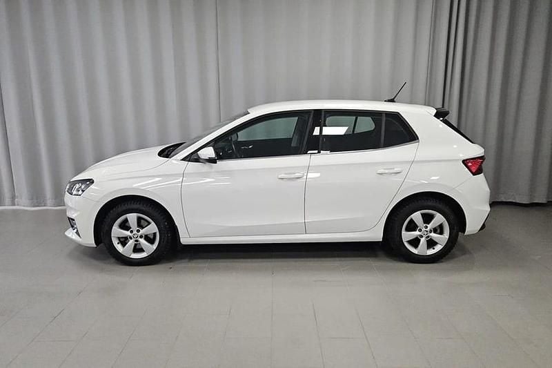 Begagnad Skoda Fabia Style 112 HK (82 kW) 2022 Vit