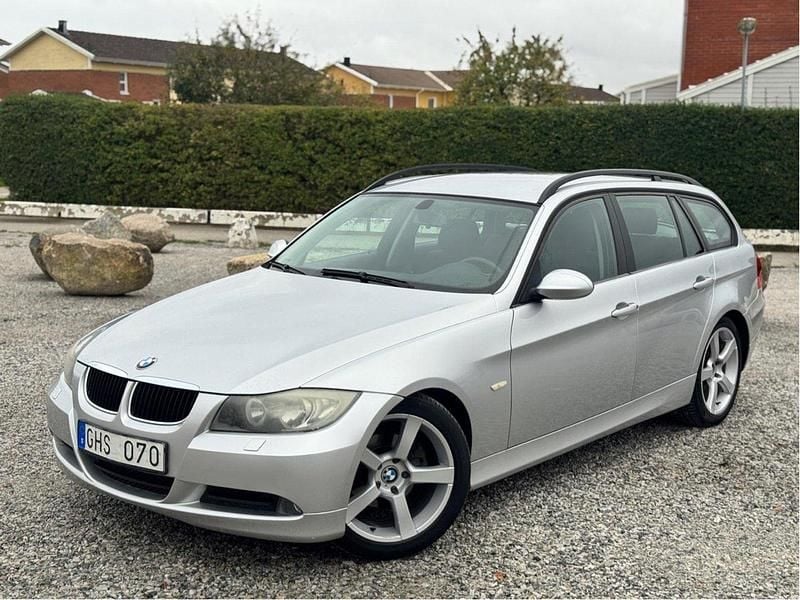 Grå Begagnad 2008 BMW 320 Kombi | 37 900 kr (Bra pris) - Bild 1/4