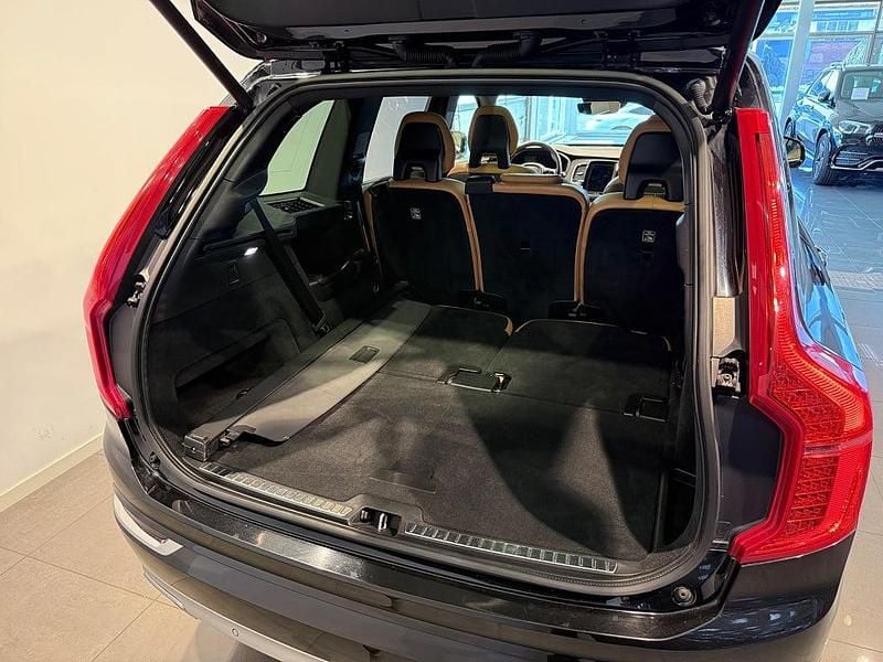 Begagnad Volvo XC90 Inscription 235 HK (172 kW) 2016 Svart SUV