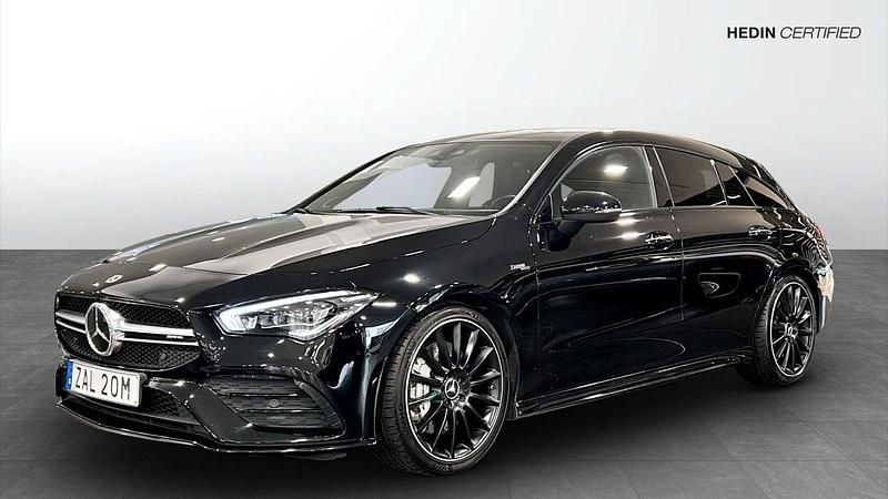 Svart (black) Begagnad 2021 Mercedes CLA35 AMG Shooting Brake AMG Kombi | 439 900 kr - Bild 1/4