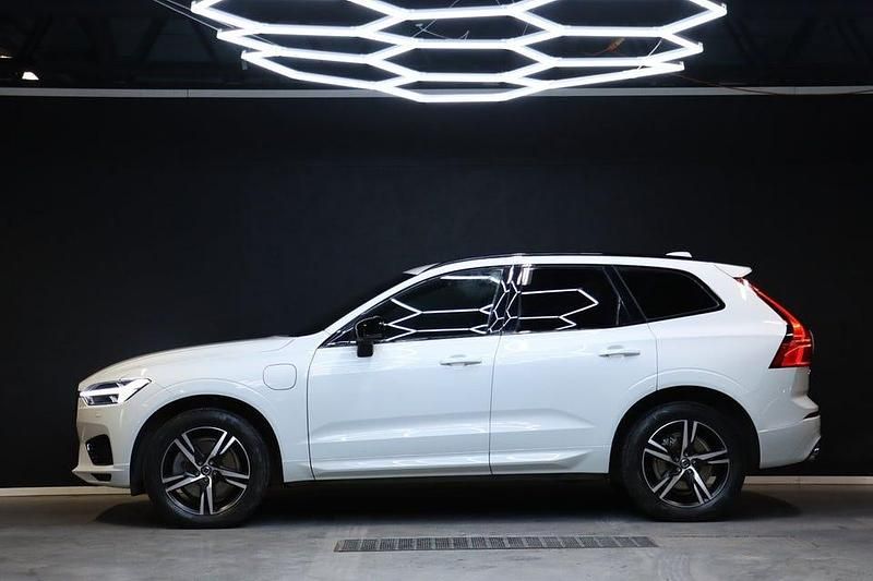 Begagnad Volvo XC60 R-Design 340 HK (250 kW) 2021 Vit SUV