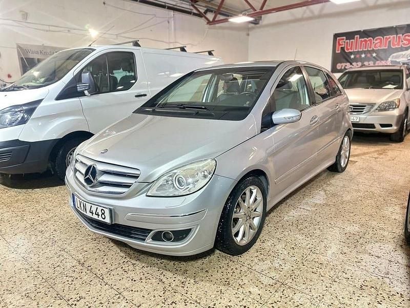 Begagnad Mercedes B200 193 HK (141 kW) 2006 Silver Minibuss