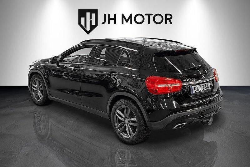 Begagnad Mercedes GLA250 Night 211 HK (155 kW) 2014 Svart SUV